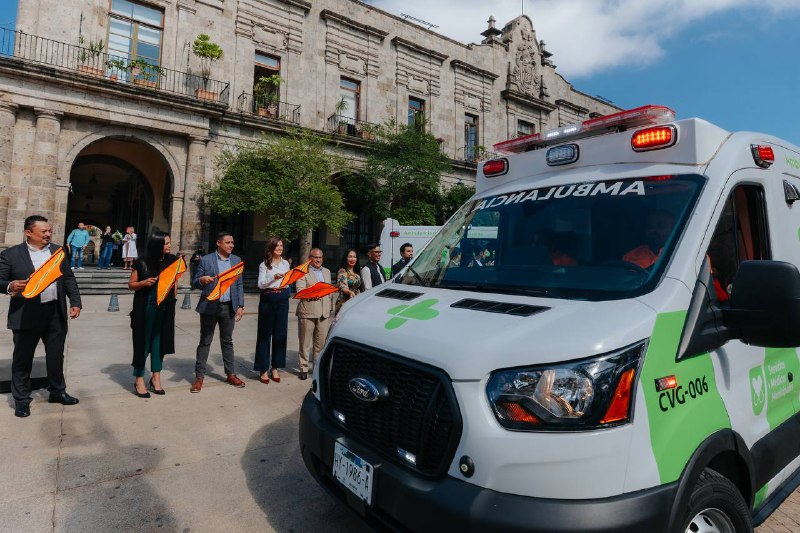 Con 7 nuevas ambulancias, Cruz Verde Gdl promete reducir tiempos para atender urgencias Con 7 nuevas ambulancias, Cruz Verde Gdl promete reducir tiempos para atender urgencias