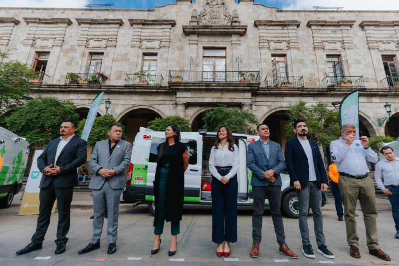 Con 7 nuevas ambulancias, Cruz Verde Gdl promete reducir tiempos para atender urgencias Con 7 nuevas ambulancias, Cruz Verde Gdl promete reducir tiempos para atender urgencias
