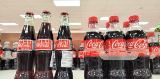 Cola-Cola va a añadir una bebida con azúcar pero aclara que no renuncia al jarabe de maíz