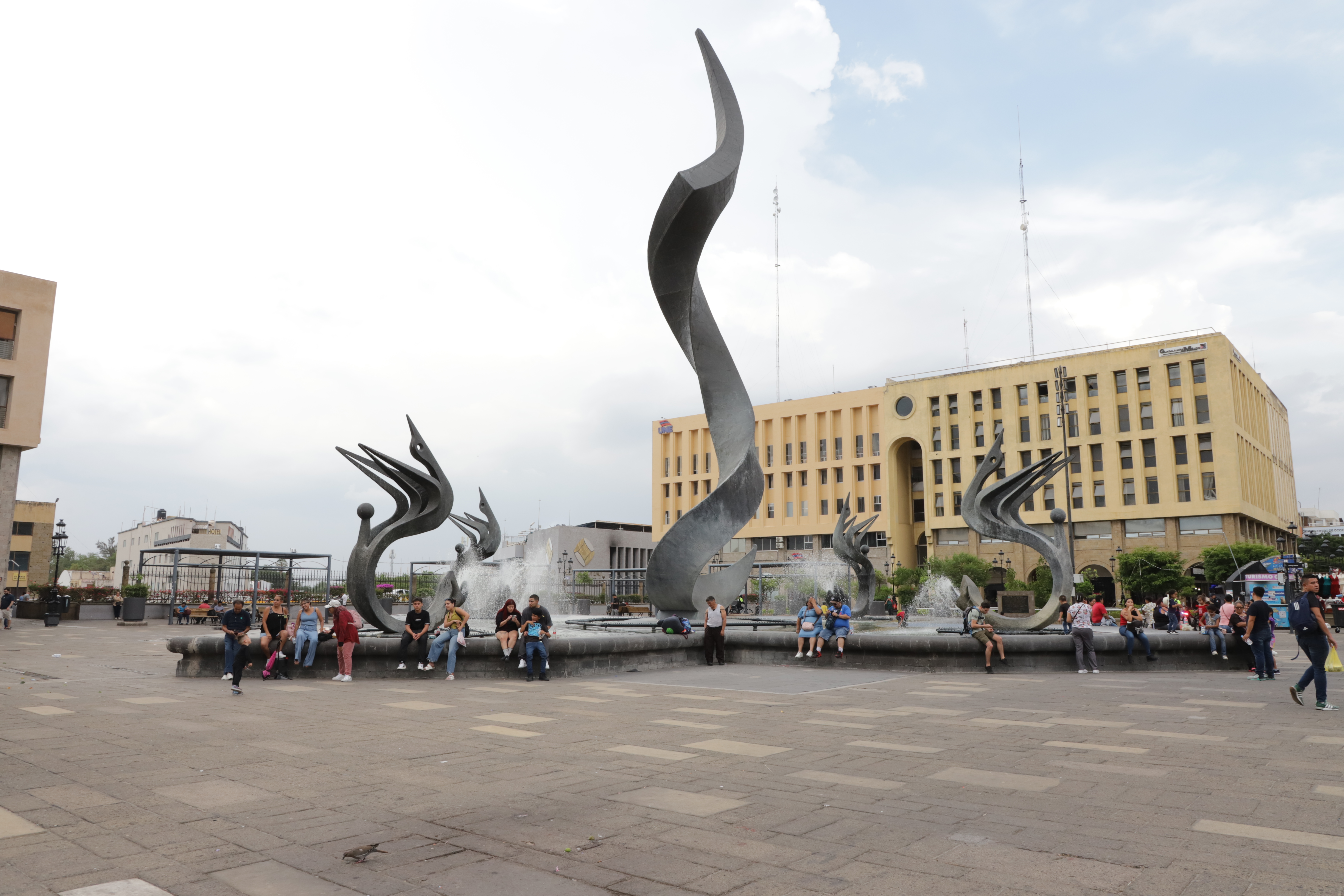 En marzo concluye la remodelación mundialista de la Plaza de la Liberación