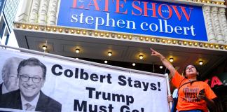 Stephen Colbert arremete contra Trump tras anuncio del fin de su programa Late Show