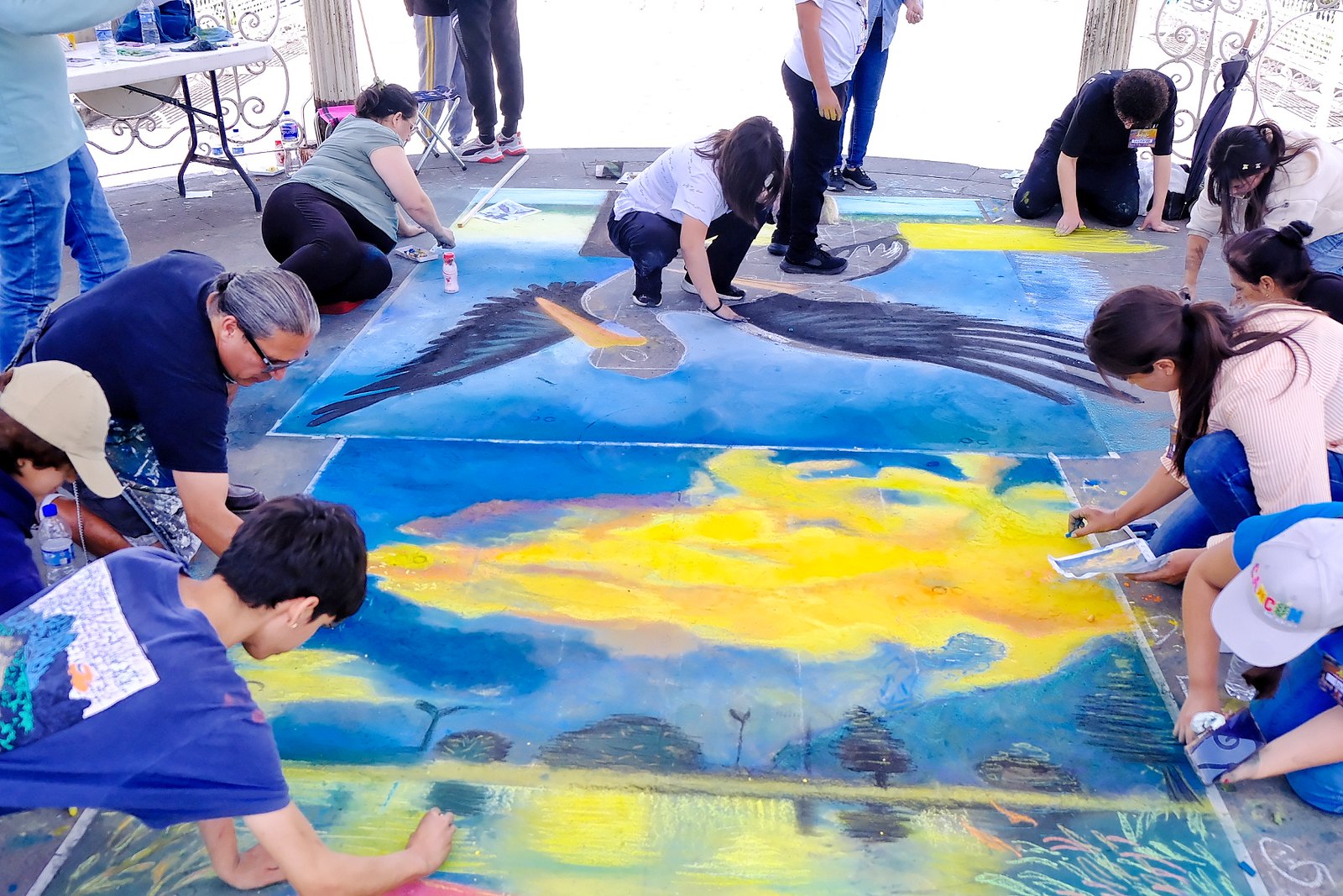 Convierten la plaza principal de Jamay en un Lienzo efímero con el taller de Arte Madonnari Convierten la plaza principal de Jamay en un Lienzo efímero con el taller de Arte Madonnari
