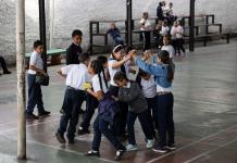 Es hora de salir de EEUU, los encontraremos, el mensaje del Gobierno a niños inmigrantes