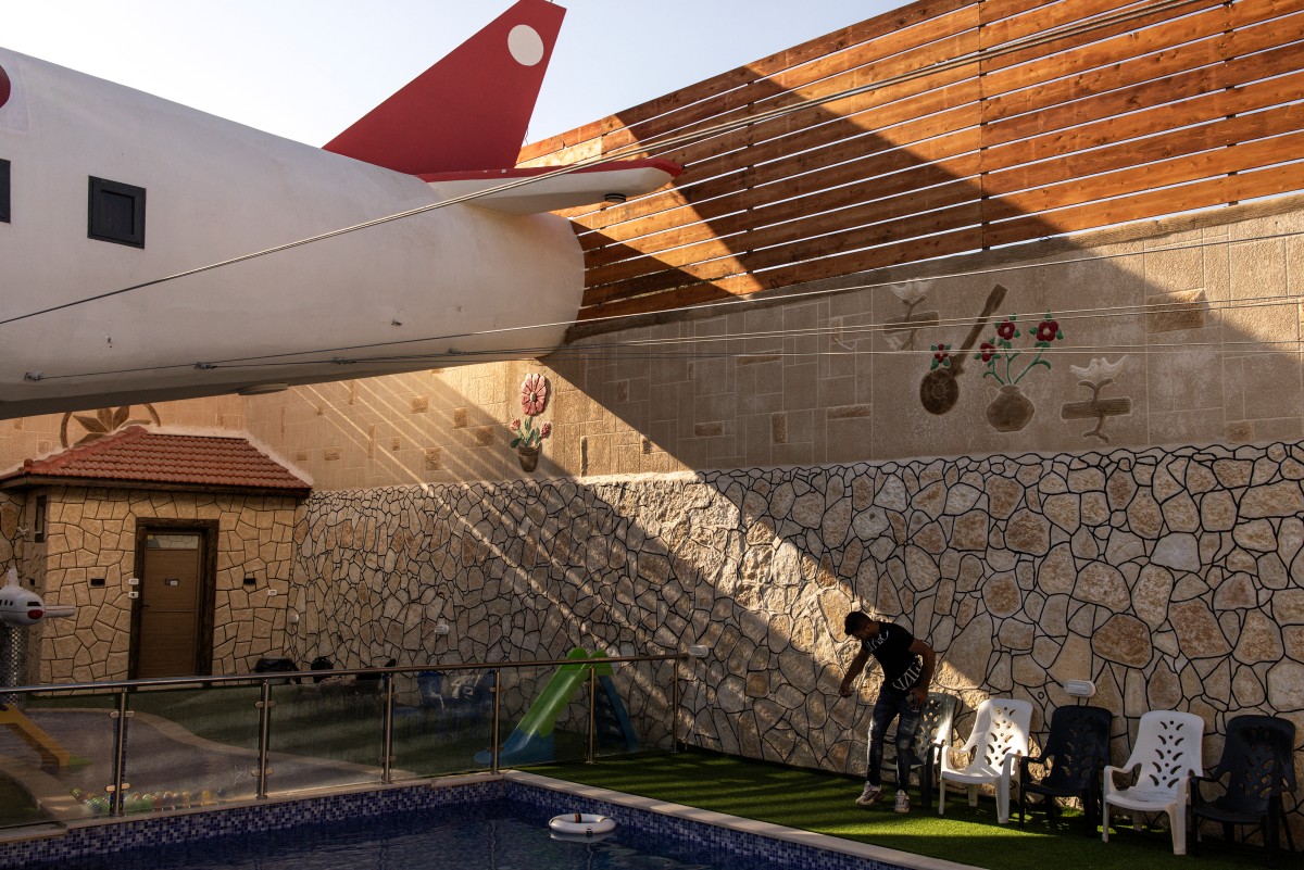 En una tierra sin aeropuerto, un palestino ofrece estadías en una casa avión En una tierra sin aeropuerto, un palestino ofrece estadías en una casa avión