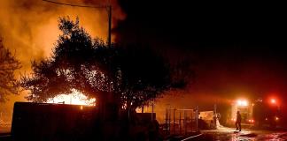 Grecia lucha contra siete incendios en medio de una ola de calor tórrido