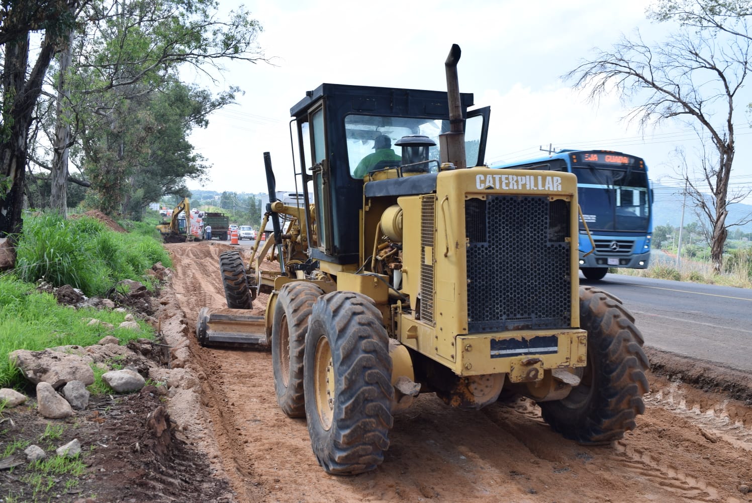 Realizan trabajos de ampliación en el entronque del kilómetro 40 en carretera a Jocotepec