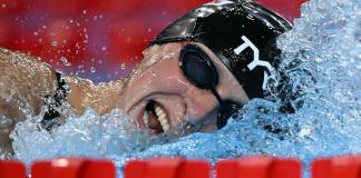 Katie Ledecky sigue siendo la reina de la larga distancia en la piscina