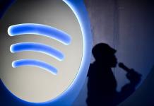 La industria musical, amenazada por los grupos generados por IA
