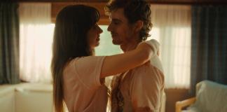 Dave Franco y Alison Brie encarnan en Together el horror romántico de fundirse en uno