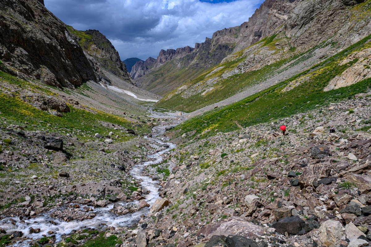 Los glaciares se derriten en el monte Cilo de Turquía Los glaciares se derriten en el monte Cilo de Turquía