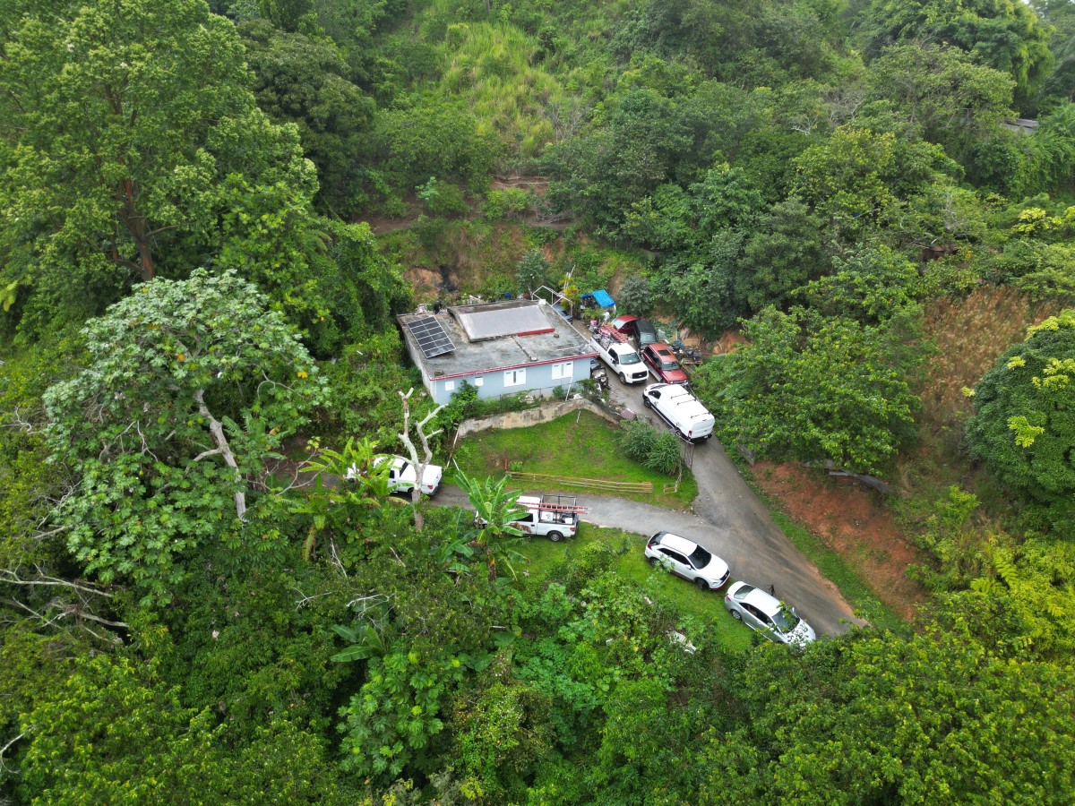 La energía solar comunitaria, alternativa para los apagones en Puerto Rico La energía solar comunitaria, alternativa para los apagones en Puerto Rico