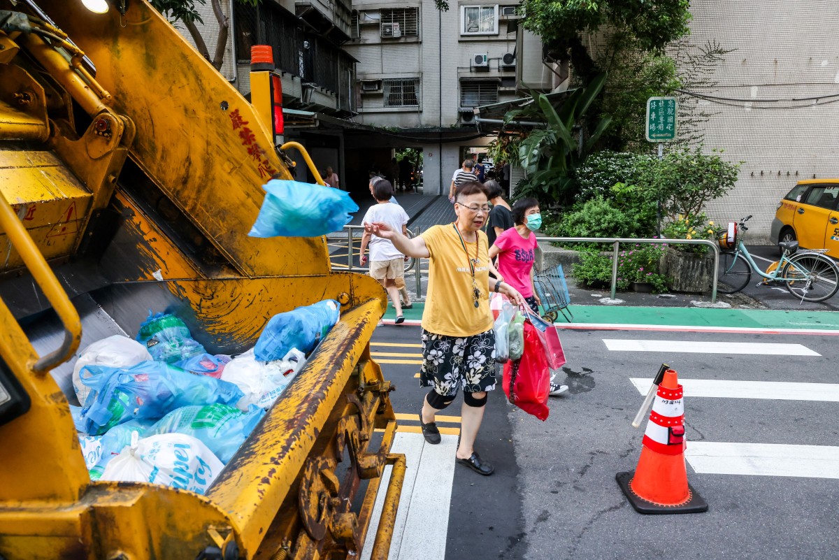 Camiones de basura musicales para concienciar a los habitantes de Taiwán