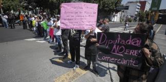 Comerciantes de Ciudad de México exigen cancelar el plan de venta de alimentos económicos