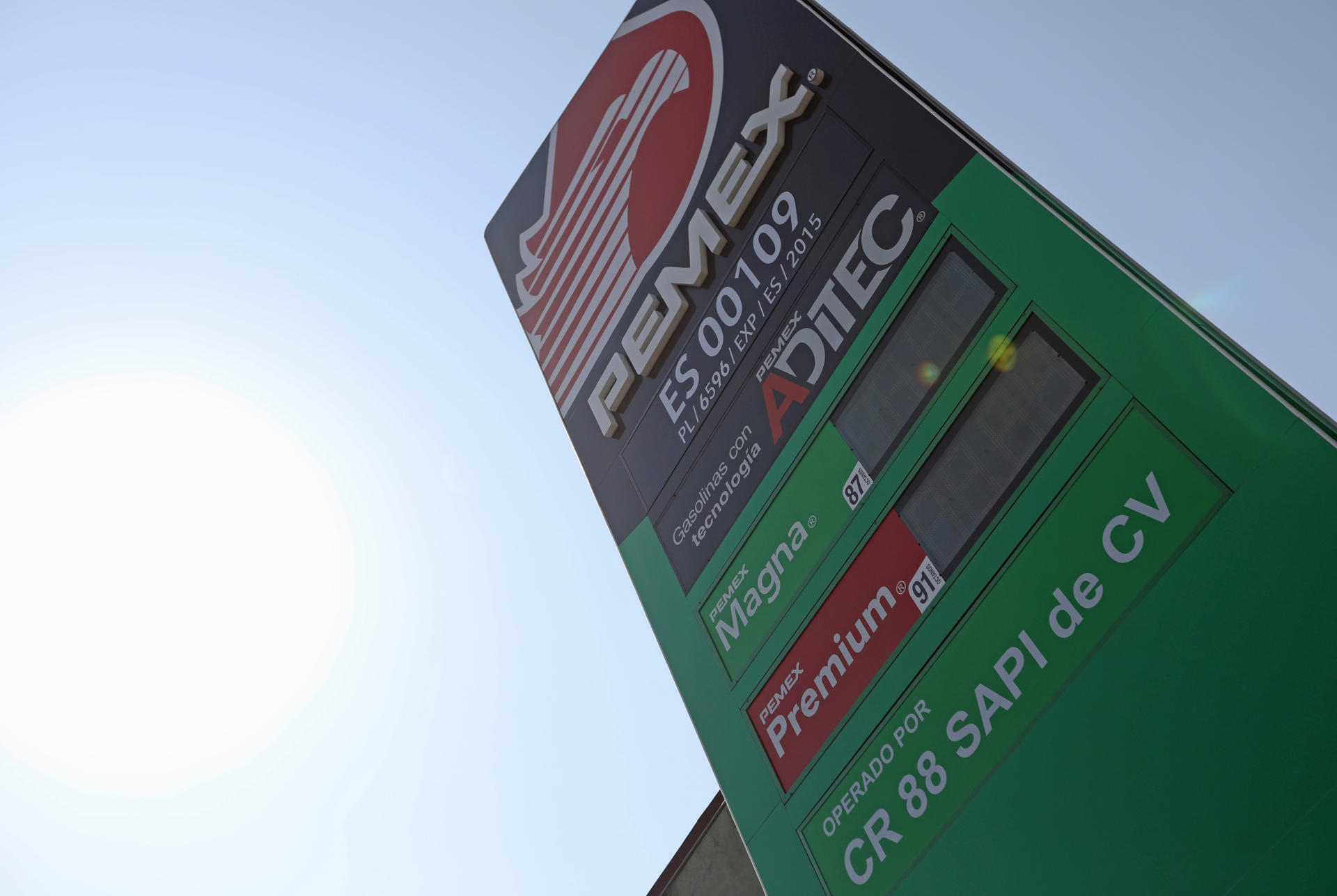 Pemex vuelve a la bolsa tras siete años con emisión de deuda de 1.750 millones de dólares