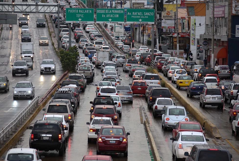 Emilio González respalda segundo piso en López Mateos; pide priorizar enfoque técnico
