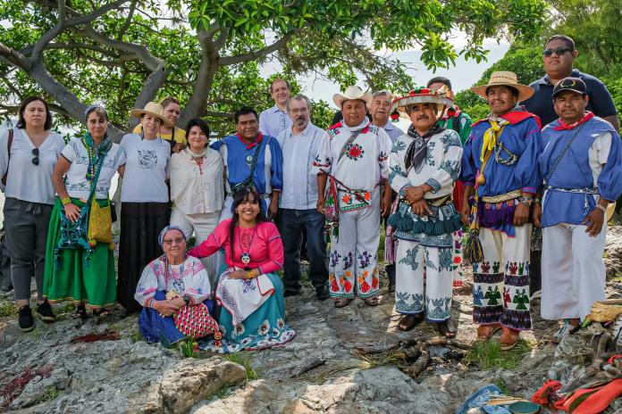 El pueblo Wixárika y autoridades culturales realizan ceremonia de preservación en el Xapawiyemeta