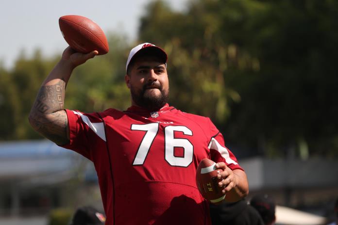 El mexicano Will Hernández firma con los Arizona Cardinals por una campaña