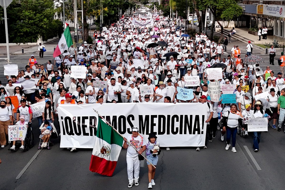 Familias en Guadalajara alzan la voz por medicamentos contra el cáncer Familias en Guadalajara alzan la voz por medicamentos contra el cáncer