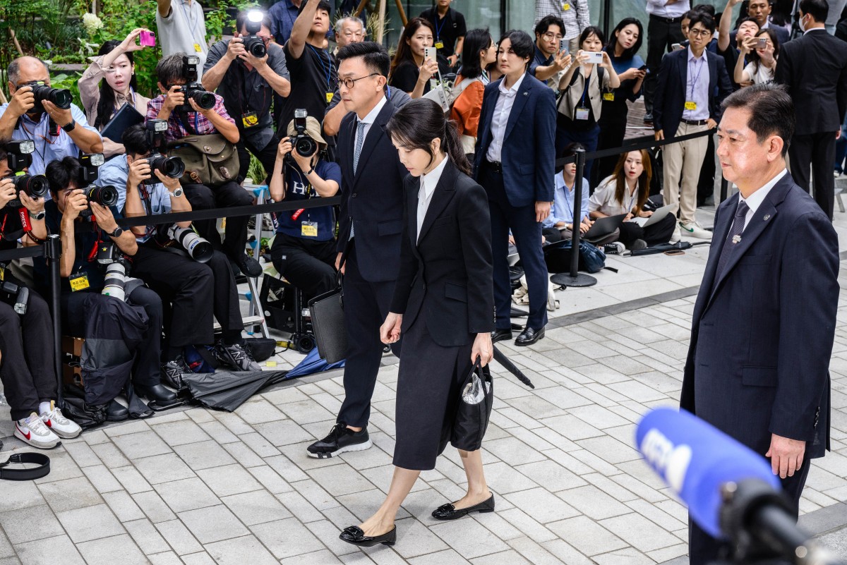 Tribunal surcoreano emite orden de aprehensión contra esposa de expresidente Tribunal surcoreano emite orden de aprehensión contra esposa de expresidente