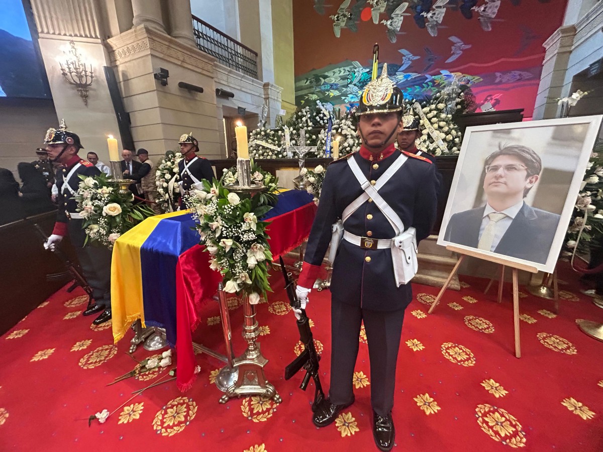 Colombia despide al precandidato presidencial Miguel Uribe con tres días de homenajes en el Congreso