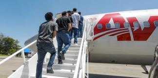 Gobierno de Trump dice que ha arrestado a más 300.000 indocumentados desde enero