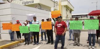 Falta de combustible en la frontera sur de México se agudiza por protestas de jubilados