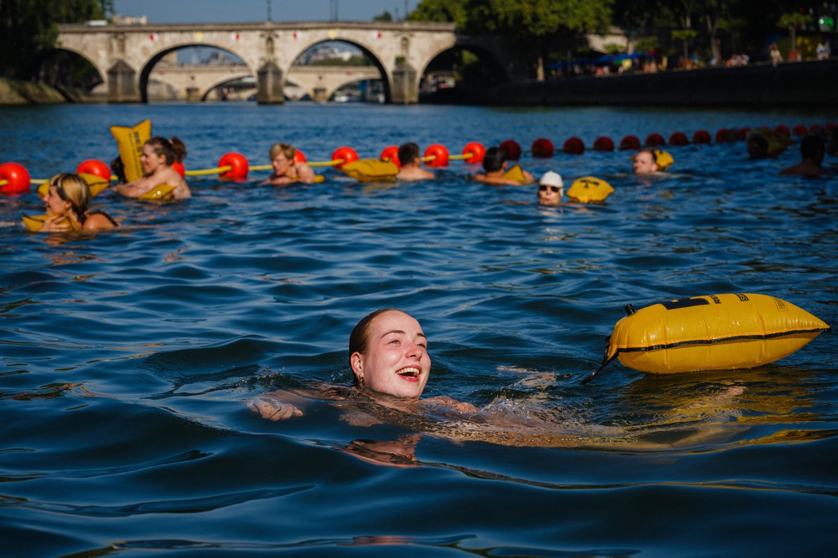 Un baño en el Sena, el golpe de suerte contra el calor en París Un baño en el Sena, el golpe de suerte contra el calor en París