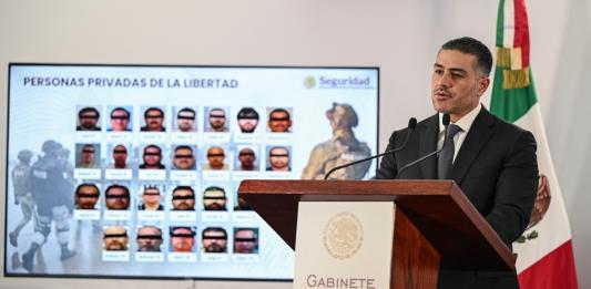 Presuntos narcos enviados a EEUU seguían operando desde prisión, asegura gobierno de México