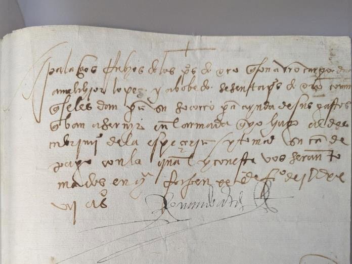 EE.UU. devuelve a México manuscrito robado firmado por conquistador español Hernán Cortés