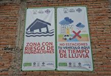 "Cerramos la puerta con colchas y presionábamos para que no se metiera el agua": vecina de la calle arroyo en Jamay