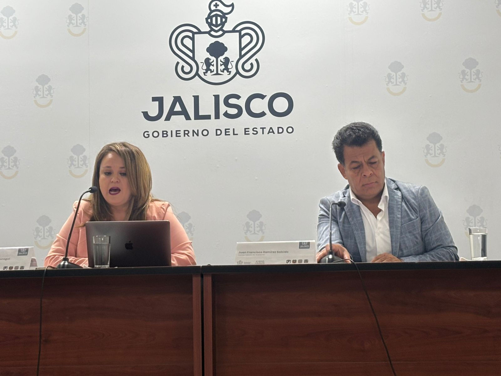 Cédulas profesionales en Jalisco ahora tendrán fotografía; el trámite costará hasta 724 pesos Cédulas profesionales en Jalisco ahora tendrán fotografía; el trámite costará hasta 724 pesos