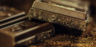 Bacterias y hongos seleccionados en laboratorio para lograr un chocolate de gran sabor