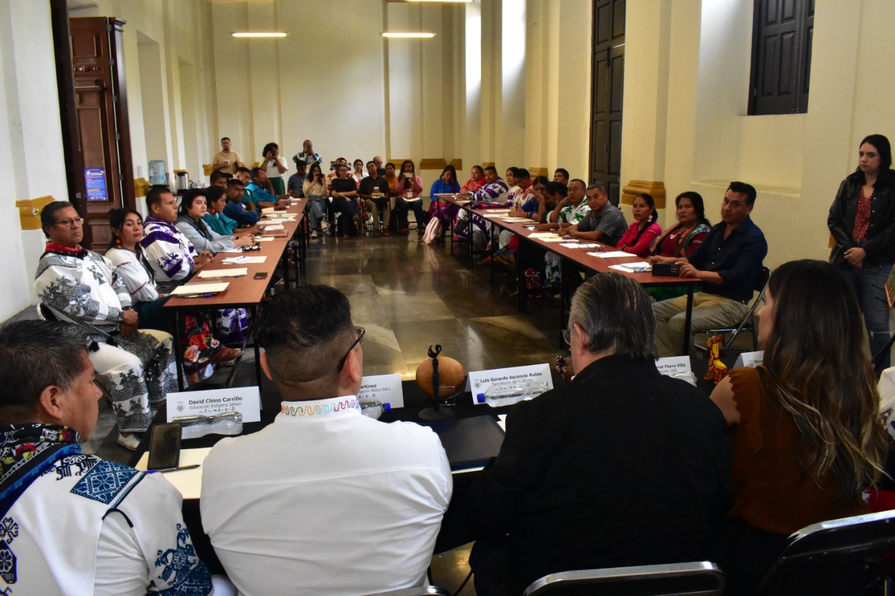 Docentes de Jalisco, Nayarit y Durango buscan establecer normas de escritura Wixárika