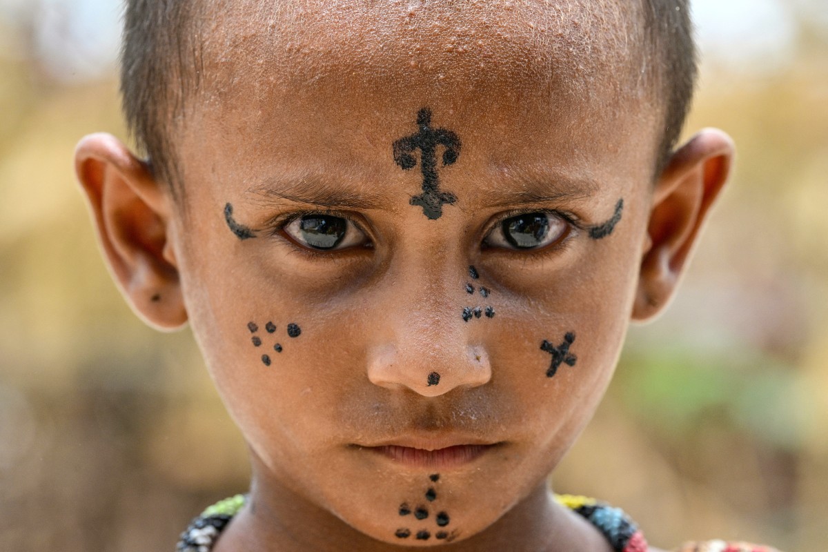 Los tatuajes faciales hindúes, una tradición que se pierde en las ciudades de Pakistán Los tatuajes faciales hindúes, una tradición que se pierde en las ciudades de Pakistán