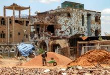 Sudaneses se lanzan a reconstruir su capital devastada por la guerra