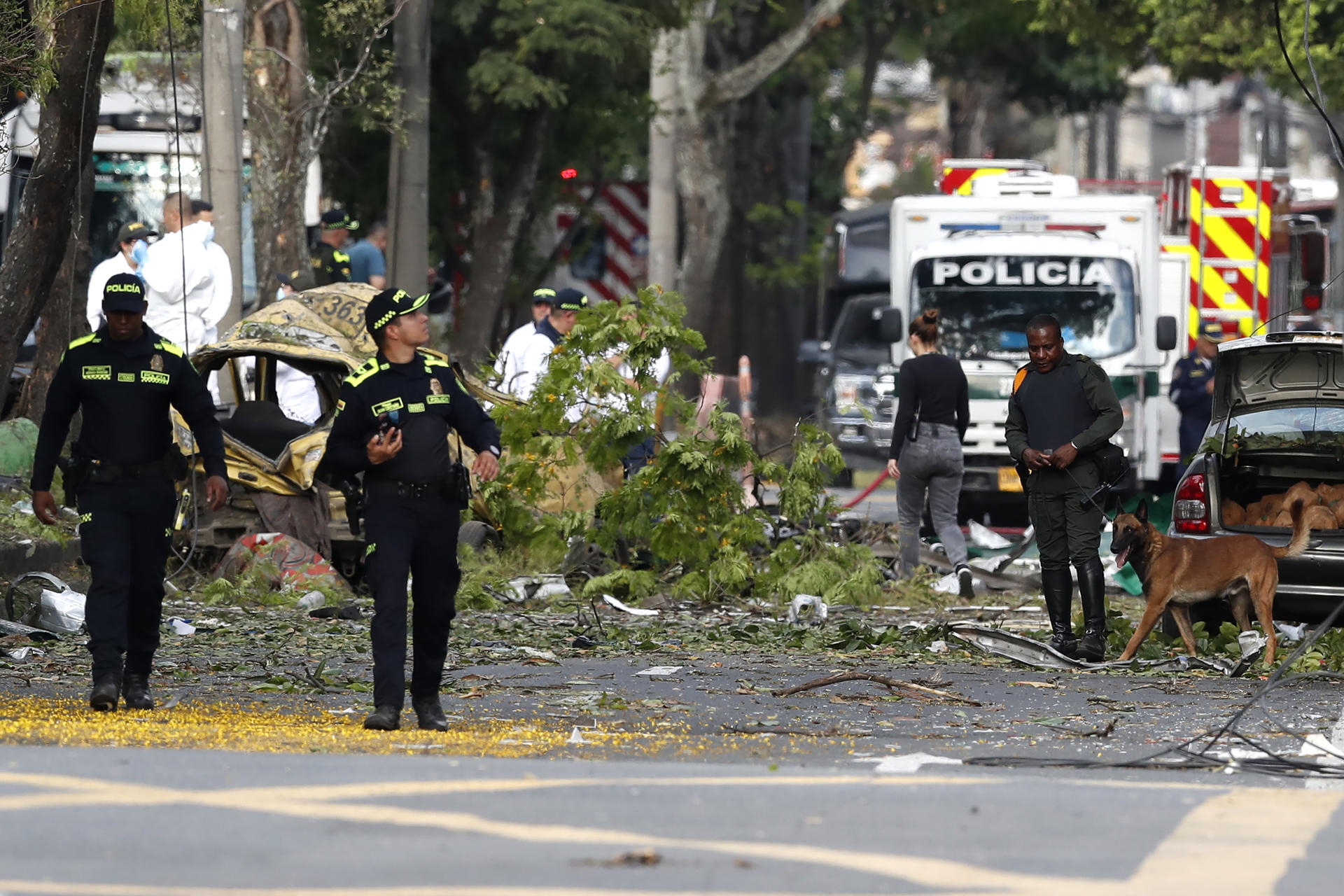 Al menos 5 muertos y 36 heridos en atentado contra base aérea de ciudad colombiana de Cali Al menos 5 muertos y 36 heridos en atentado contra base aérea de ciudad colombiana de Cali