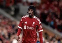 Liverpool pierde a Frimpong por lesión hasta el parón internacional