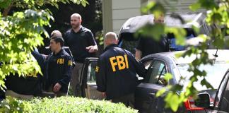 El FBI allana la casa del exasesor de Trump John Bolton, hoy opositor