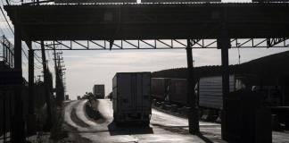 México dice que sus camioneros no se verán afectados por suspensión de visas en EEUU