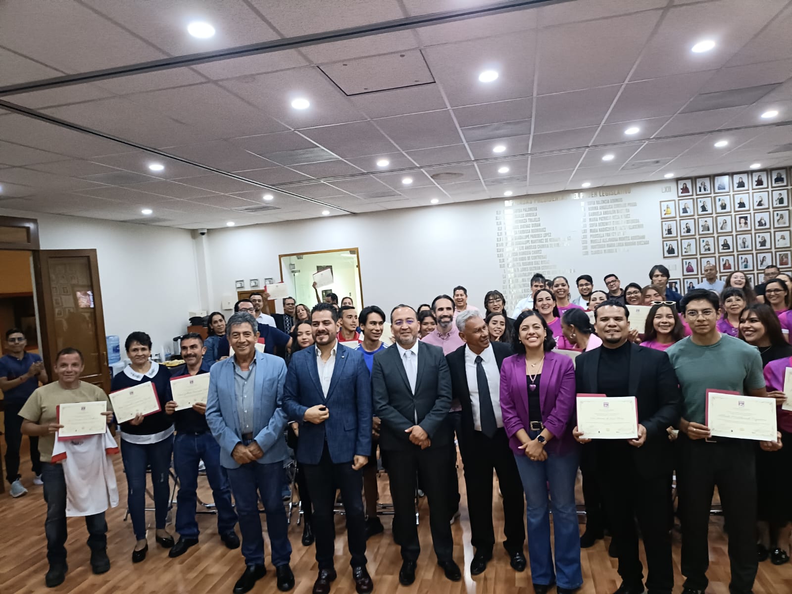 Jalisco certifica a 36 nuevos entrenadores de atletismo; mujeres runneras marcan presencia Jalisco certifica a 36 nuevos entrenadores de atletismo; mujeres runneras marcan presencia