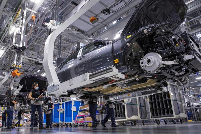 México ajusta a 0,6 % el crecimiento del PIB en el segundo trimestre de 2025 México ajusta a 0,6 % el crecimiento del PIB en el segundo trimestre de 2025