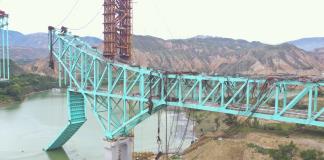 Una decena de muertos tras romperse un cable en megapuente en China