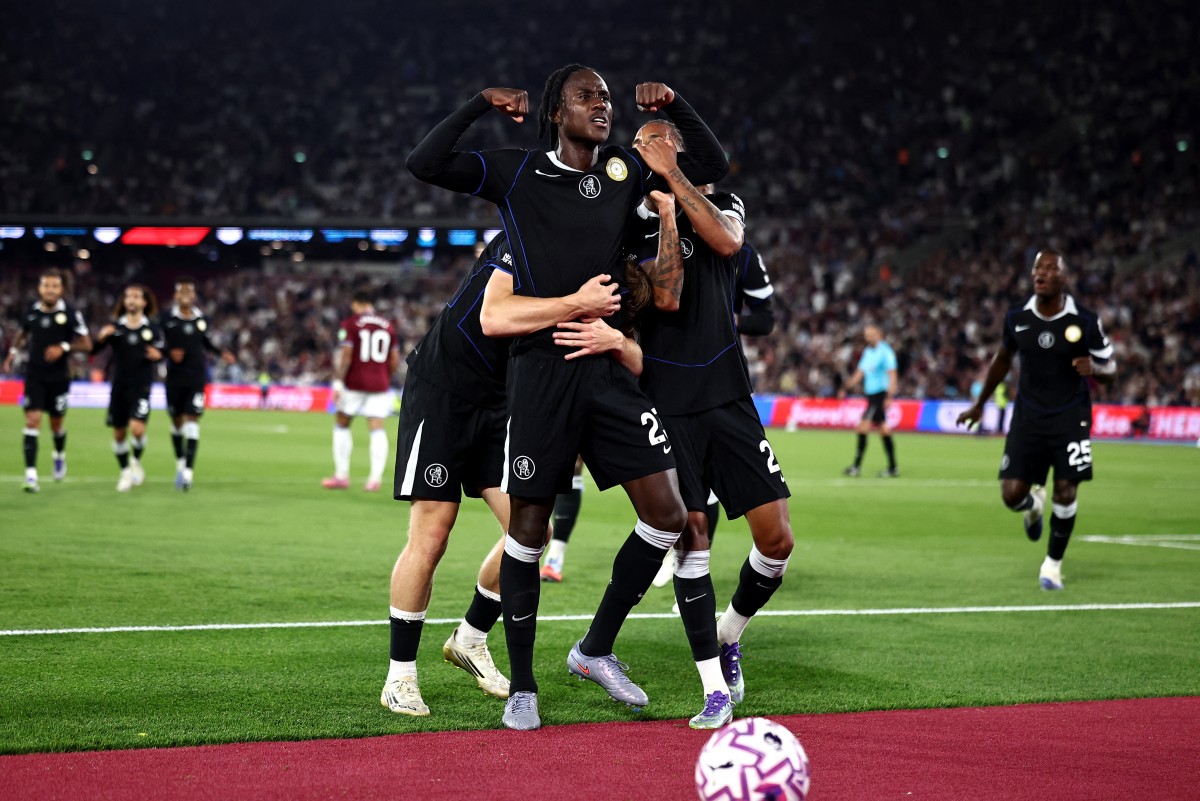 El campeón mundial Chelsea golea 5-1 en derbi ante el West Ham