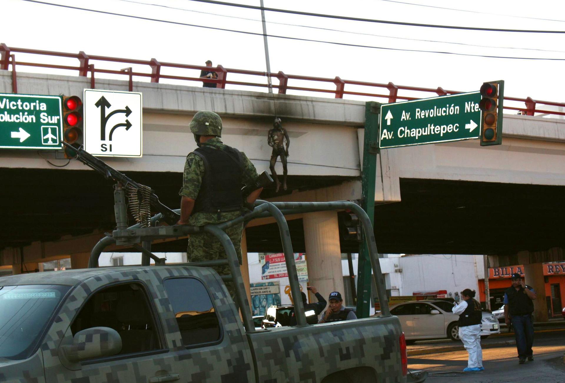 Doce muertos deja enfrentamiento de civiles armados y la policía en Nuevo León