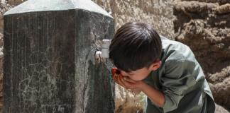 Una persona de cada cuatro carece de acceso seguro al agua potable, alerta la ONU