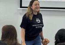 “Conozcan sus derechos y defiéndanlos”, les dice Dalila a los estudiantes de la UdeG 