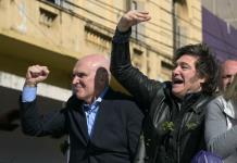 Milei atacado con piedras en acto de campaña en Argentina