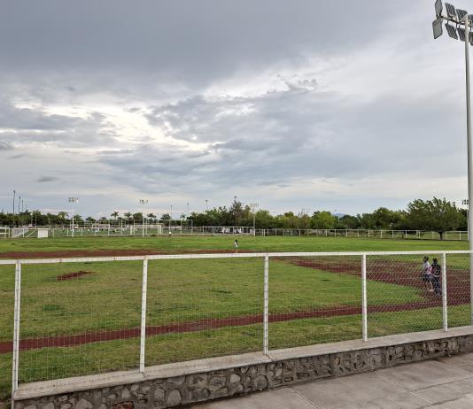 Abren convocatoria para liga de béisbol nocturno en Jamay