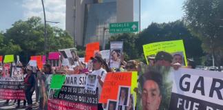 Se manifestaron familias de desaparecidos en la Glorieta Minerva, denuncian pocos avances