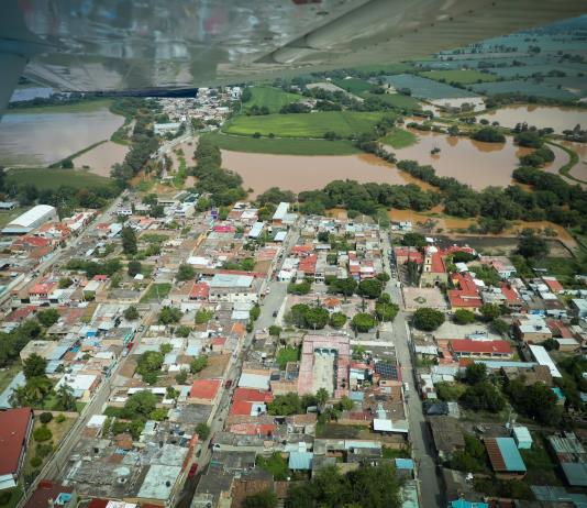 Se desborda río y evacuan habitantes de San Martín de Zula durante madrugada